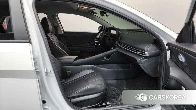 Hyundai The New Avante (CN7) 2025 Белый из Кореи, фото 2