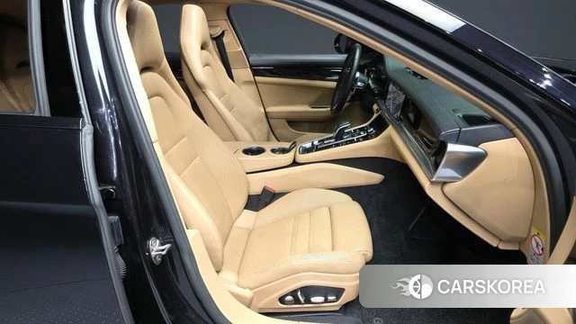 Porsche Panamera (971) 2018 Черный из Кореи, фото 2