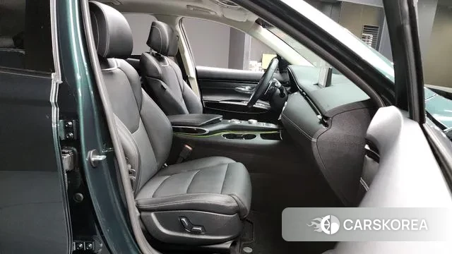 Genesis GV70 2021 Темно-зеленый из Кореи, фото 2