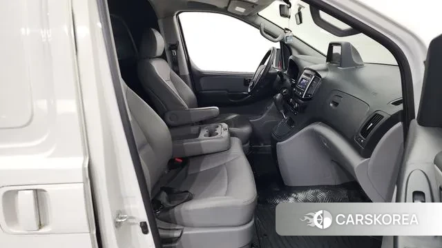 Hyundai The New Grand Starex 2018 Белый из Кореи, фото 2