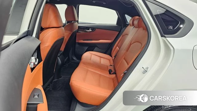 Kia The New K3 2nd generation 2024 Белый из Кореи, фото 2