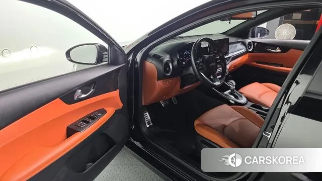 Kia The New K3 2nd generation 2022 Черный из Кореи, фото 2