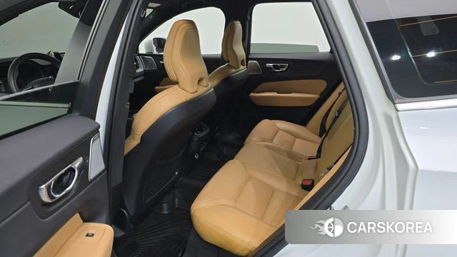 Volvo XC60 second Generation 2019 Белый из Кореи, фото 2