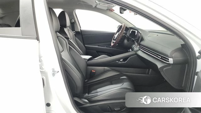 Hyundai The New Avante (CN7) 2025 Белый из Кореи, фото 2