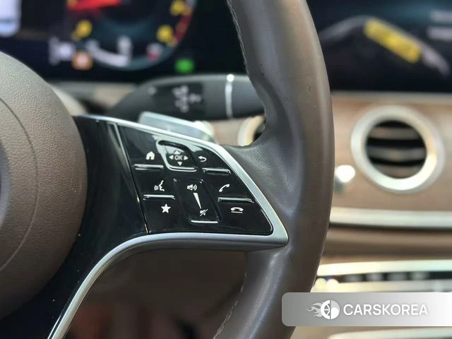Mercedes-Benz E-class 2022 Черный из Китая, фото 2