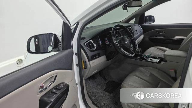 Kia The New Carnival 2018 Белый из Кореи, фото 2