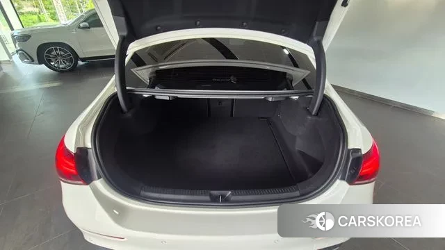 Mercedes-Benz A-Class W177 2022 Белый из Кореи, фото 2