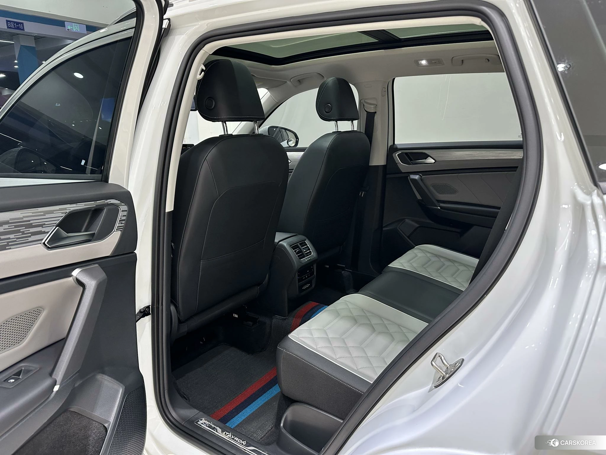 Volkswagen Tanyue 2022 Белый из Китая, фото 2