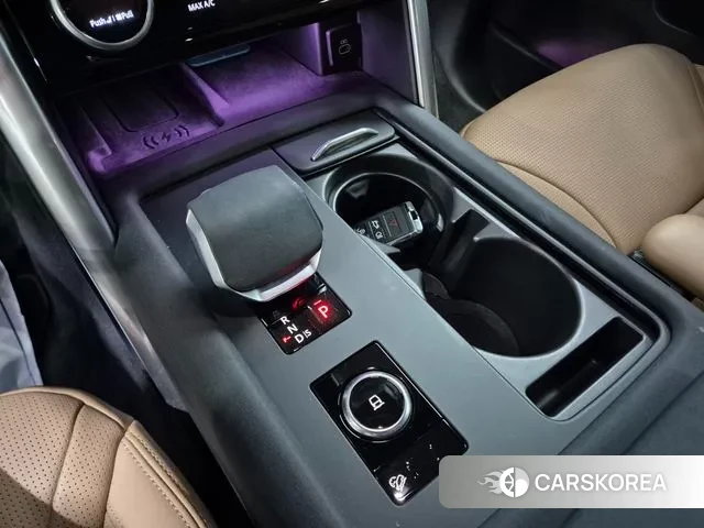 Land Rover Discovery 5 2025 Серый из Кореи, фото 2