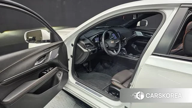 Cadillac CT4 2020 Белый из Кореи, фото 2