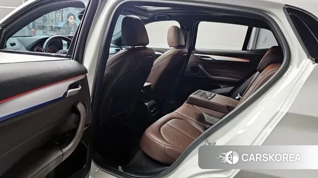 BMW X2 (F39) 2022 Белый из Кореи, фото 2