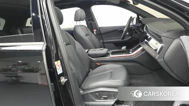 Audi Q7 (4M) 2023 Черный из Кореи, фото 2