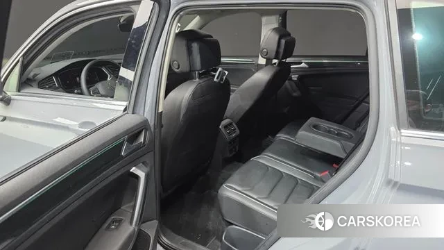 Volkswagen Tiguan second Generation 2021 Серый из Кореи, фото 2