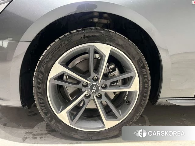 Audi A4L 2024 Темно-серый из Китая, фото 2