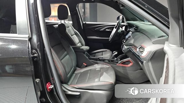 Chevrolet (GM Daewoo) Trailblazer 2022 Черный из Кореи, фото 2