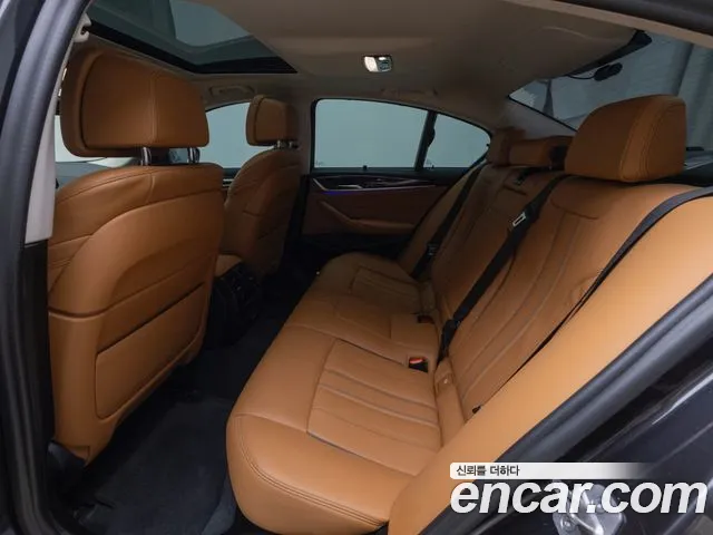 BMW 5 Series (G30) id 2679066 из Кореи 2