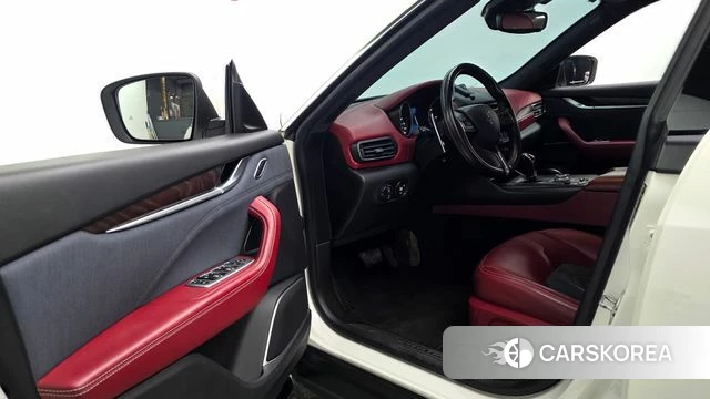 Maserati Levante 2018 Белый из Кореи, фото 2