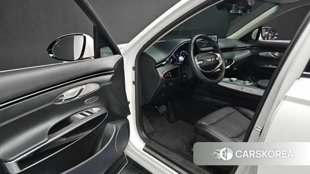 Genesis GV70 2023 Белый из Кореи, фото 2
