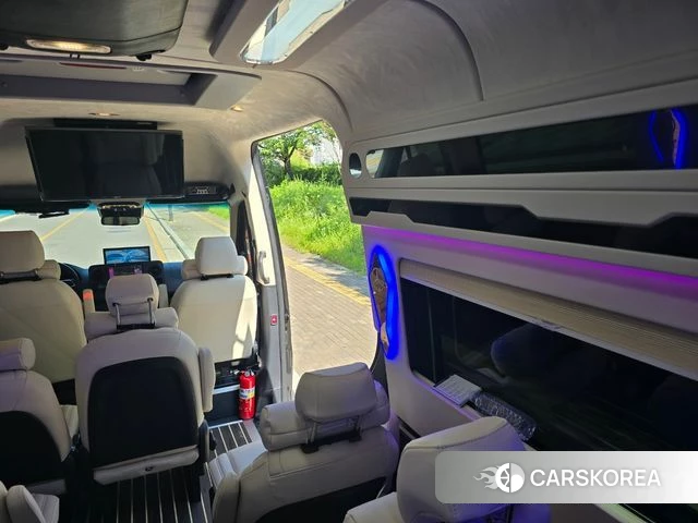 Mercedes-Benz Sprinter 2023 Черный из Кореи, фото 2