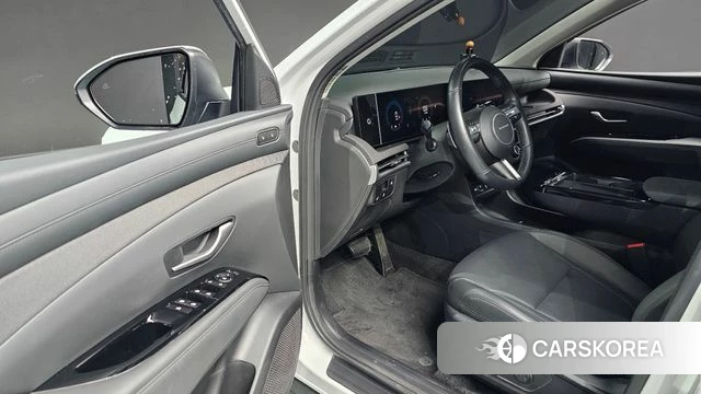 Hyundai The New Tucson (NX4) 2024 Белый из Кореи, фото 2