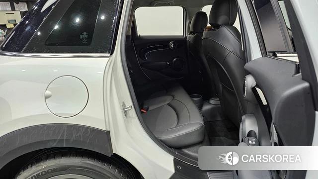 Mini Cooper 2023 Белый из Кореи, фото 2