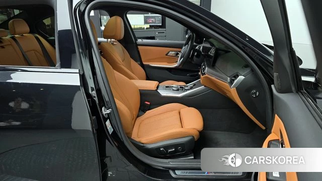 BMW 3 Series (G20) 2024 Черный из Кореи, фото 2