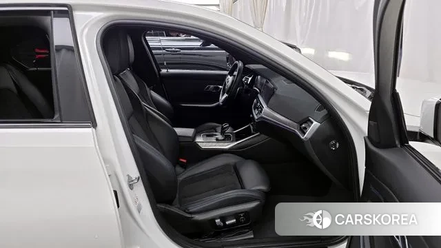 BMW 3 Series (G20) 2019 Белый из Кореи, фото 2