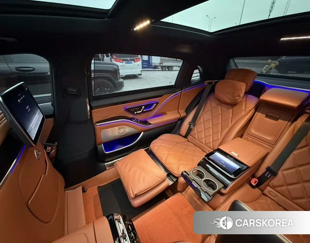 Mercedes-Benz Maybach S-class 2023 Черный из Китая, фото 2