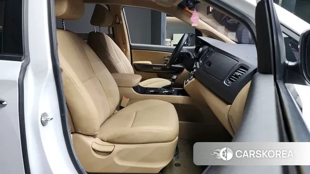 Kia The New Carnival 2018 Белый из Кореи, фото 2