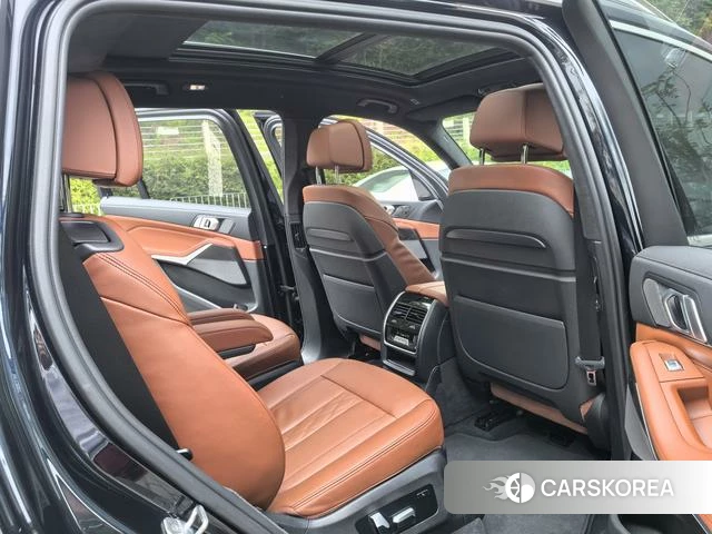 BMW X7 2020 Черный из Китая, фото 2