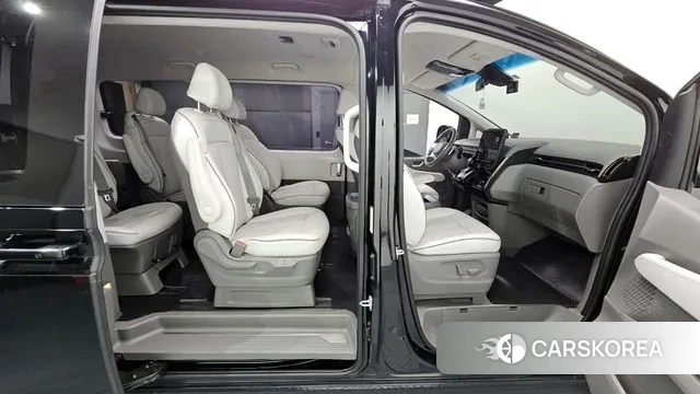 Hyundai Staria 2021 Черный из Кореи, фото 2