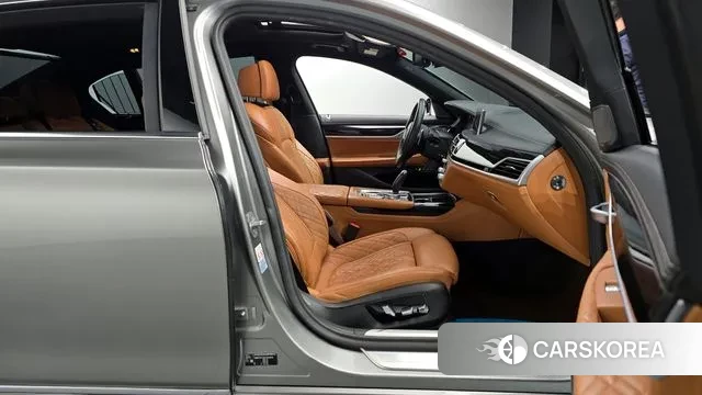 BMW 7 Series (G11) 2019 Серебряный из Кореи, фото 2