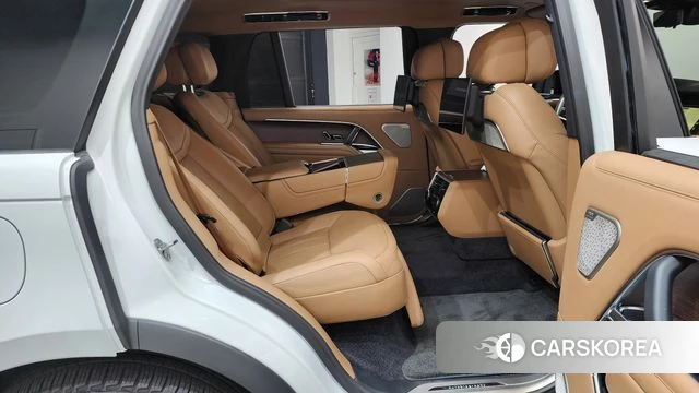 Land Rover Range Rover 5th Generation 2024 Белый из Кореи, фото 2