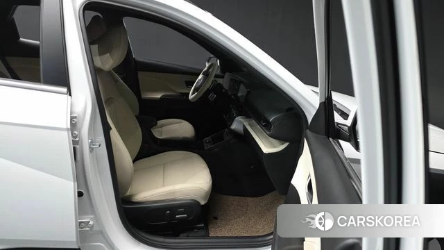 Hyundai Kona (SX2) 2026 Белый из Кореи, фото 2