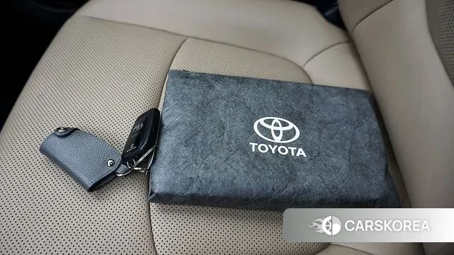 Toyota RAV4 5th Generation 2024 Белый из Кореи, фото 2