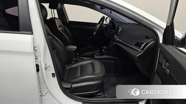 Hyundai Avante AD 2018 Белый из Кореи, фото 2