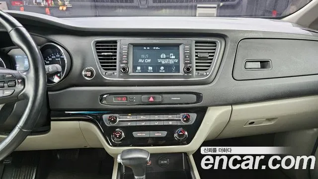 Kia The New Carnival 2018 Серый из Кореи, фото 2