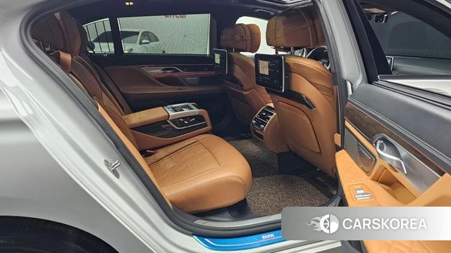 BMW 7 Series (G11) 2021 Белый из Кореи, фото 2