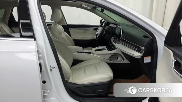 Hyundai The New Grandeur IG Hybrid 2022 Белый из Кореи, фото 2