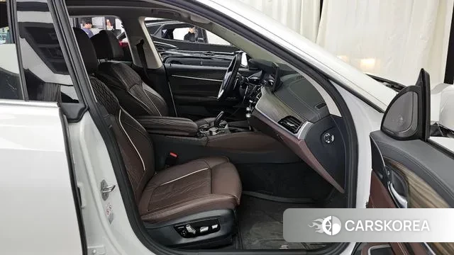 BMW 6 Series GT (G32) 2023 Белый из Кореи, фото 2