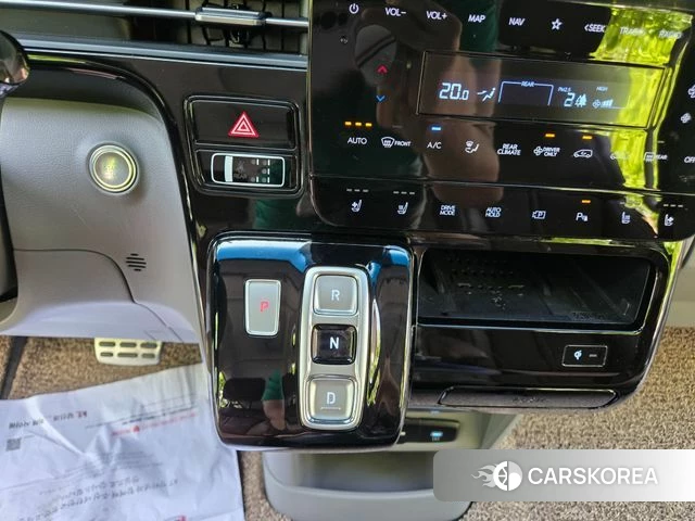 Hyundai Staria 2024 Черный из Кореи, фото 2