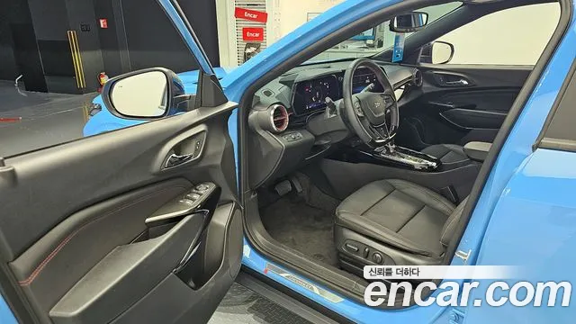 Chevrolet (GM Daewoo) Trax Crossover 2023 Небесно-голубой из Кореи, фото 2