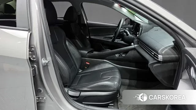 Hyundai Avante Hybrid (CN7) 2022 Серебристо-серый из Кореи, фото 2