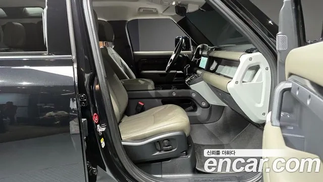 Land Rover Defender (L663) 2021 Черный из Кореи, фото 2