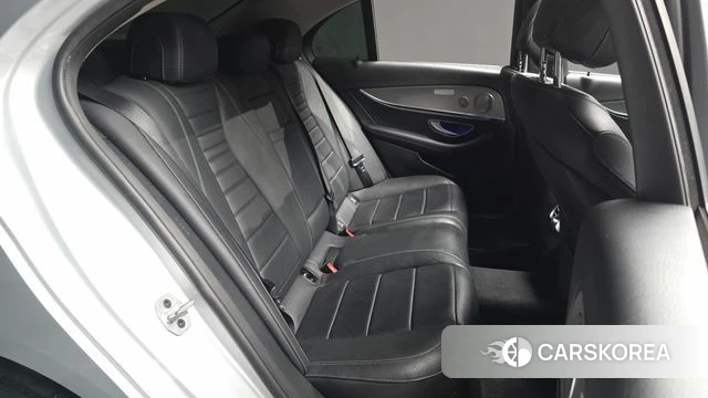 Mercedes-Benz E-Class W213 2019 Серебряный из Кореи, фото 2