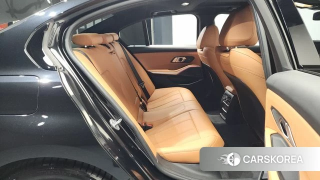 BMW 3 Series (G20) 2024 Черный из Кореи, фото 2