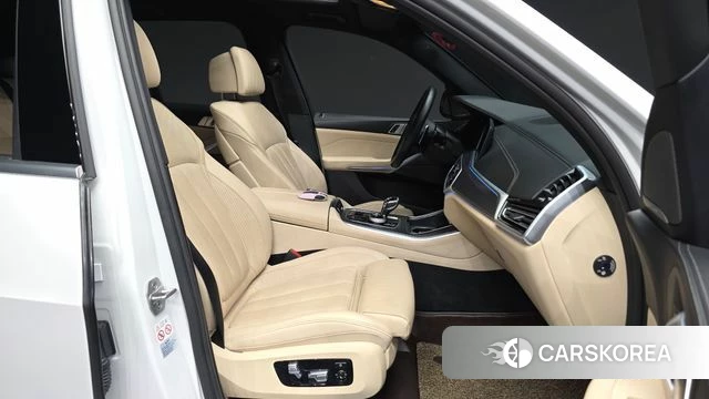 BMW X5 (G05) 2021 Белый из Кореи, фото 2