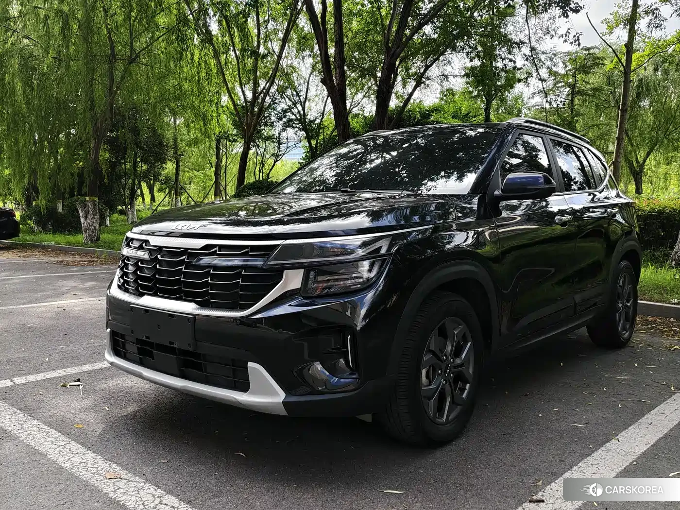 Kia Seltos 2023 Черный из Китая, фото 2