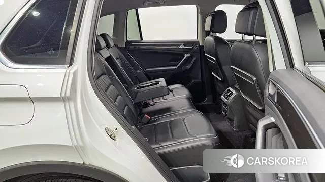Volkswagen Tiguan second Generation 2020 Белый из Кореи, фото 2