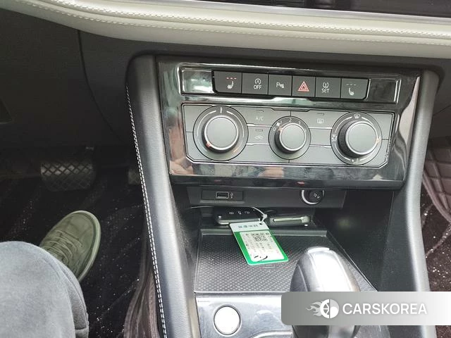 Jetta VS7 2023 Белый из Китая, фото 2